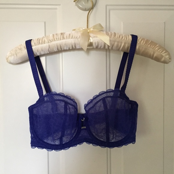 Chantelle Other - Chantelle Bra Sz 34DD